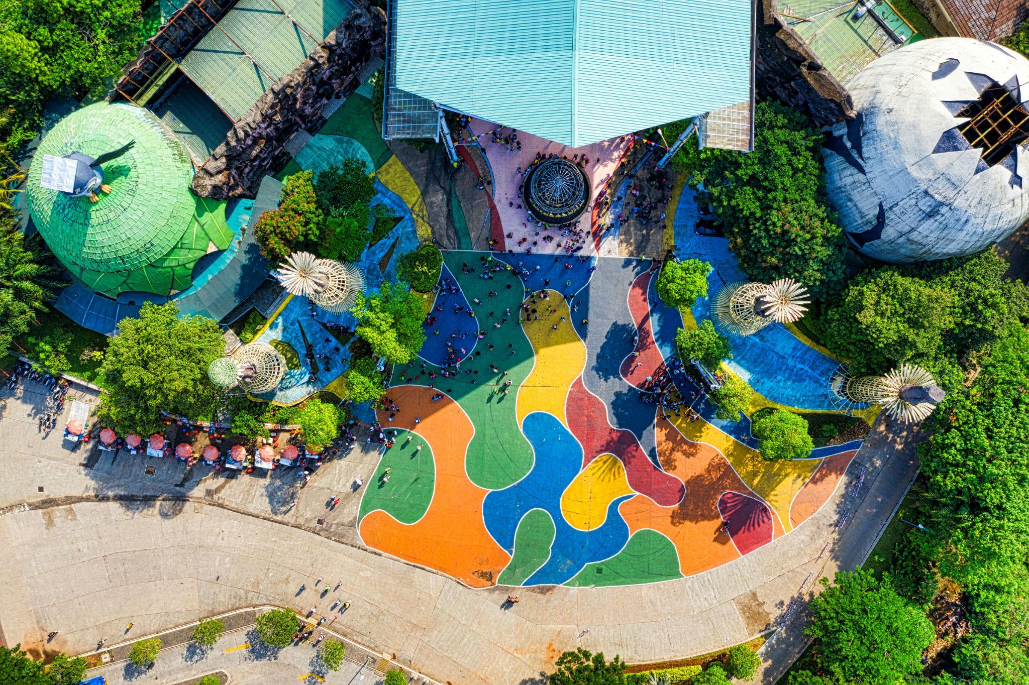 A sky view of colorful park.